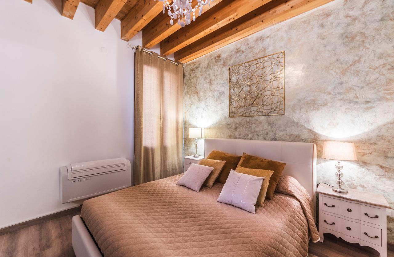 Apartamento Ca' Teatro Vecchio Venecia Exterior foto